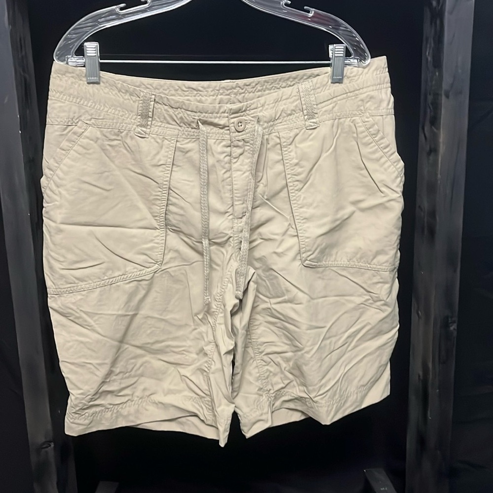 The North Face- lightweight tan shorts with large pockets